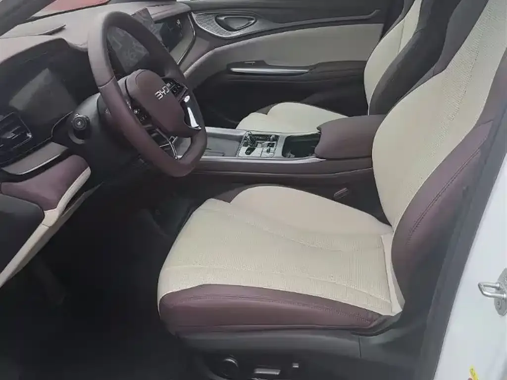BYD Seal — фото 8