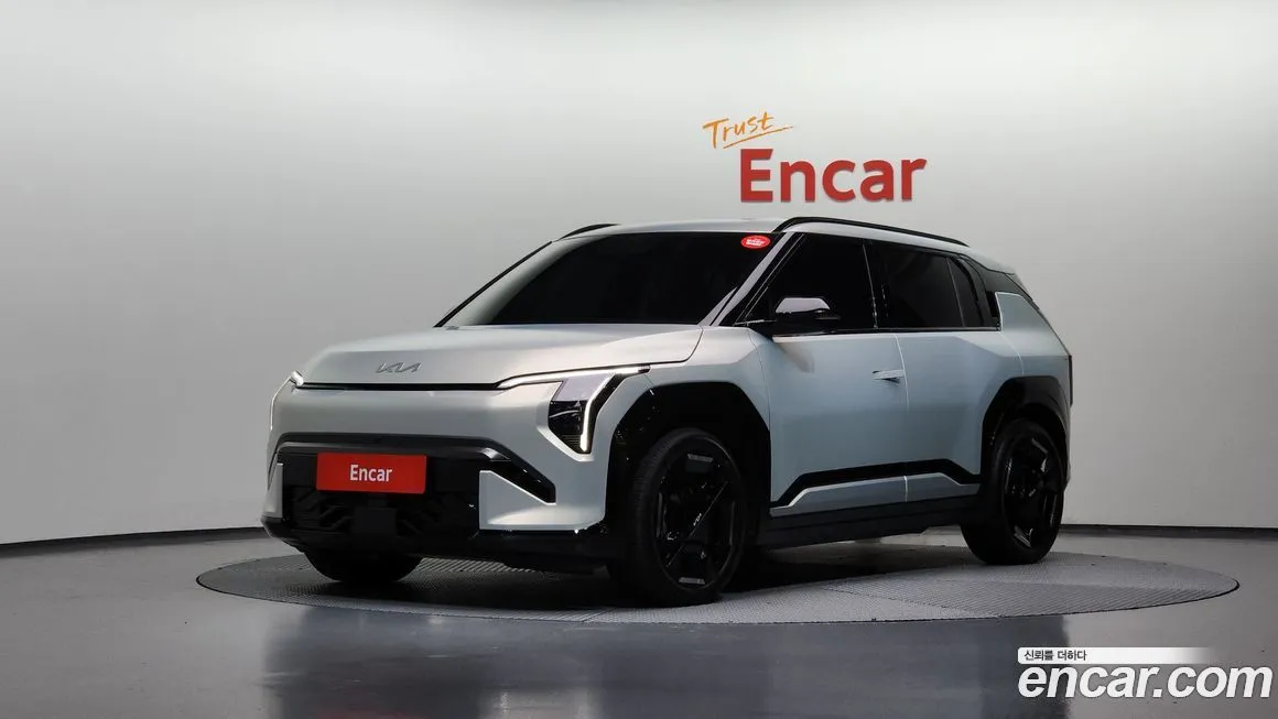 Kia EV3 — фото 1