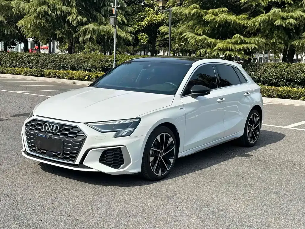 Audi A3 — фото 1