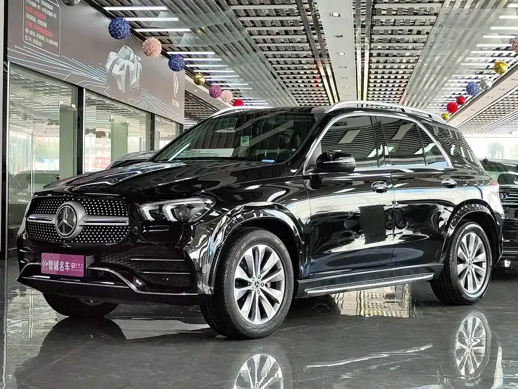 Mercedes-Benz GLE — фото 1