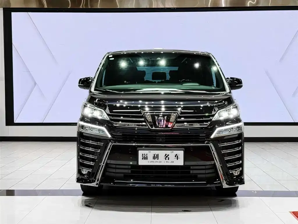 Toyota Vellfire — фото 3