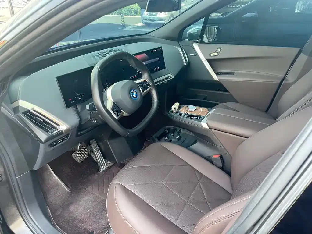 BMW iX — фото 10