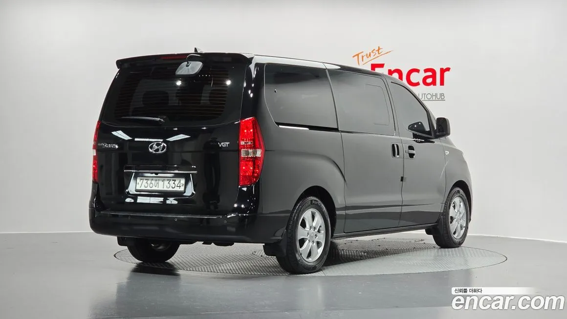 Hyundai Starex — фото 2