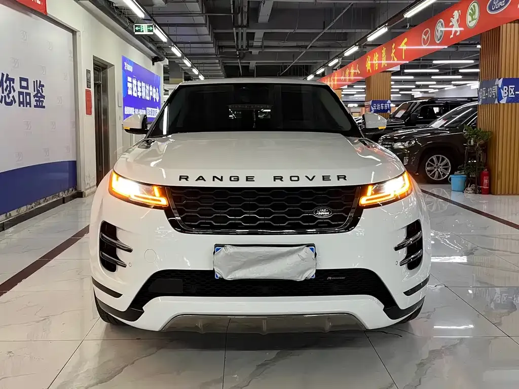 Land Rover Evoque — фото 1