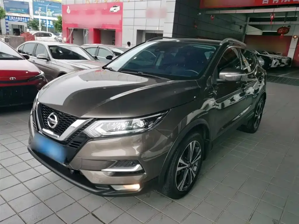 Nissan Qashqai — фото 2
