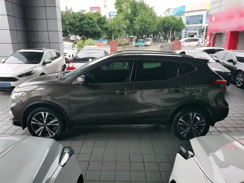 Nissan Qashqai — фото 5