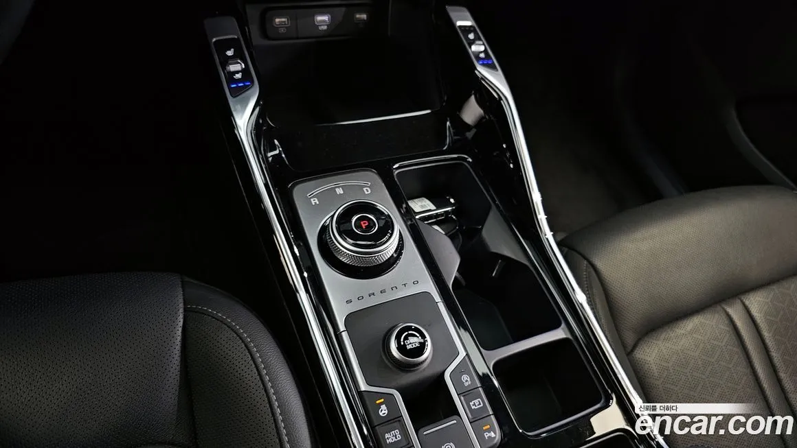 Kia Sorento — фото 9
