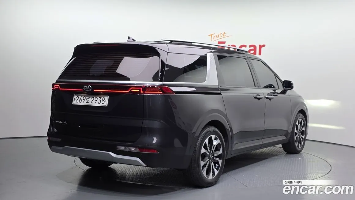 Kia Carnival — фото 2