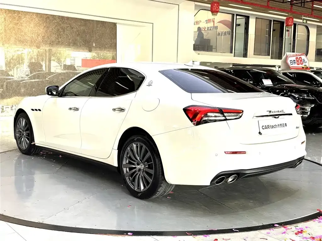 Maserati Ghibli — фото 7