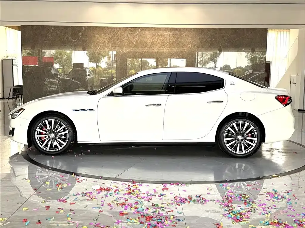 Maserati Ghibli — фото 8