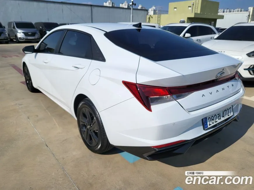 Hyundai AVANTE — фото 5