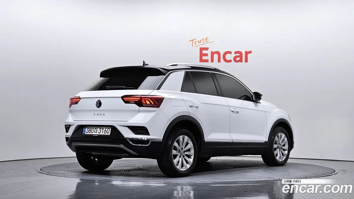 Volkswagen T-Roc — фото 2