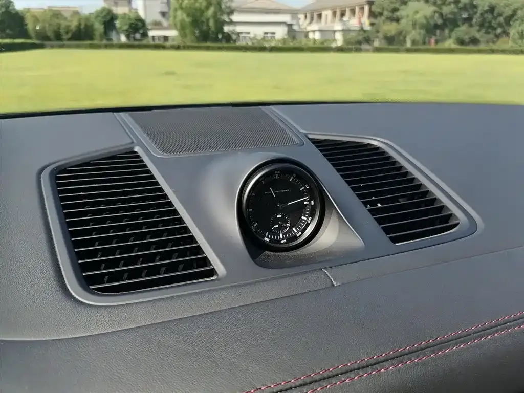 Porsche Cayenne Hybrid — фото 2
