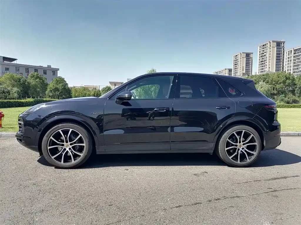Porsche Cayenne Hybrid — фото 3