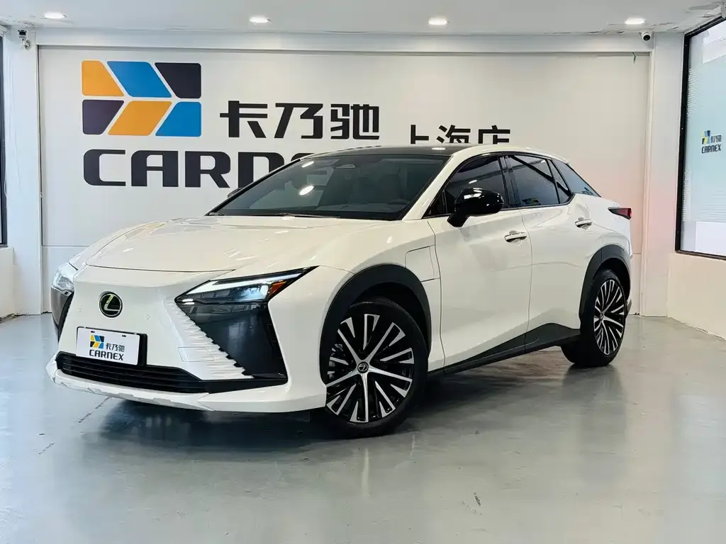 Lexus RZ — фото 1