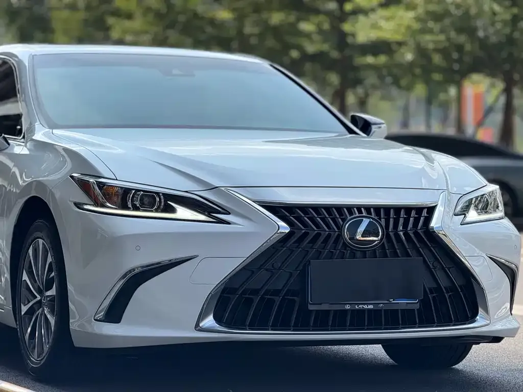 Lexus ES — фото 3