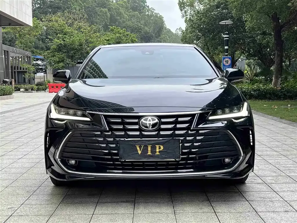 Toyota Avalon — фото 2