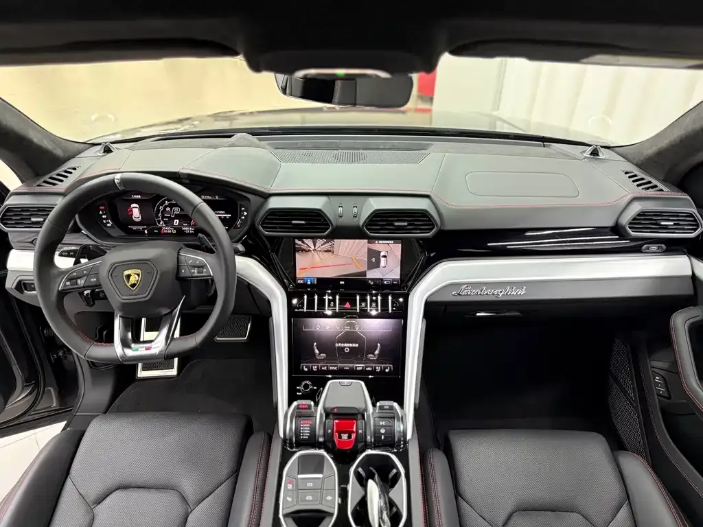 Lamborghini Urus — фото 10