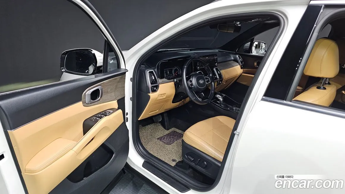 Kia Sorento — фото 10
