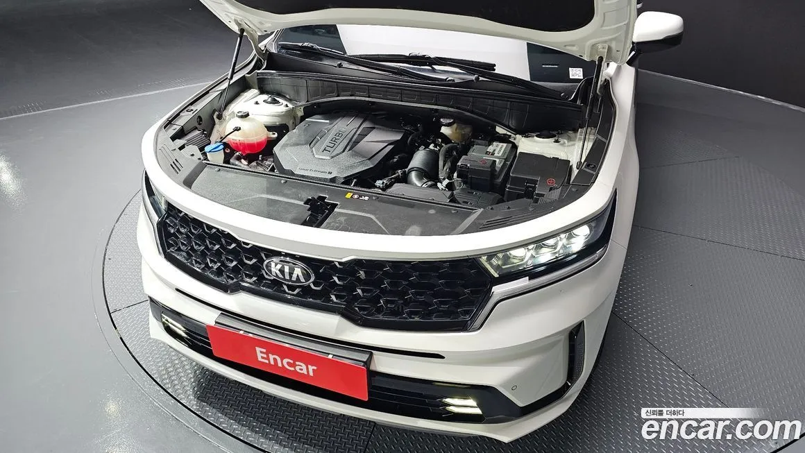 Kia Sorento — фото 6