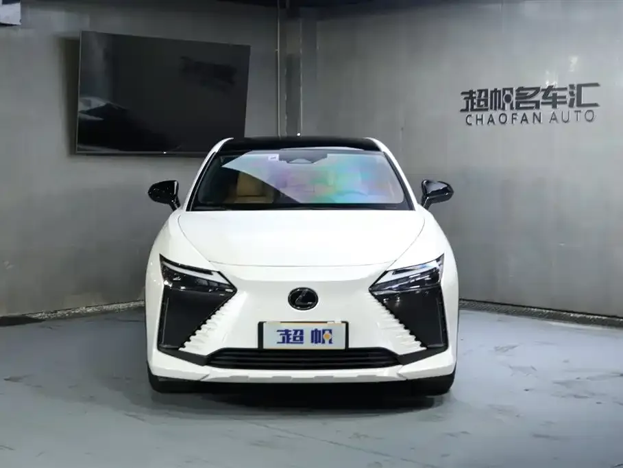 Lexus RZ — фото 2