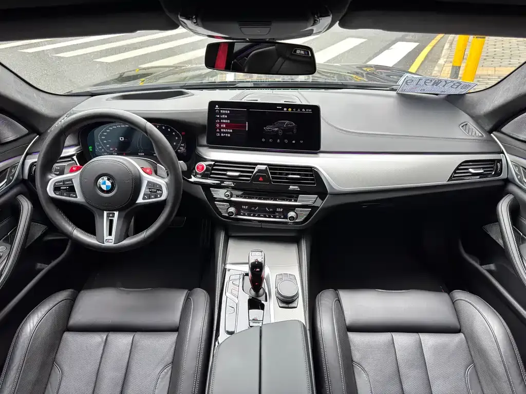 BMW M5 — фото 5