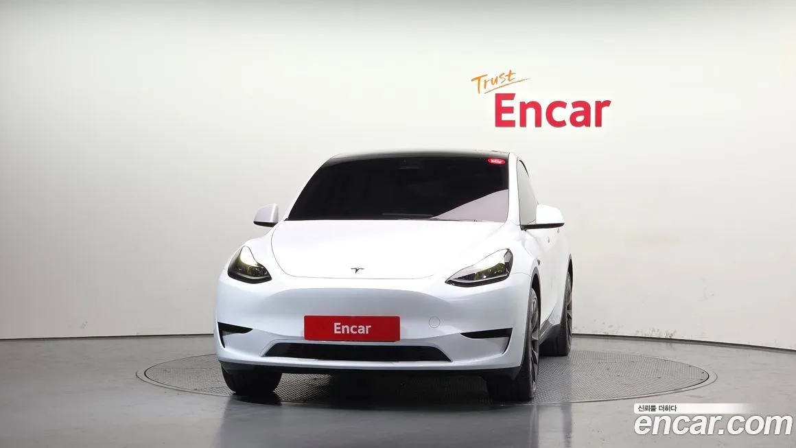 Tesla Model Y — фото 3