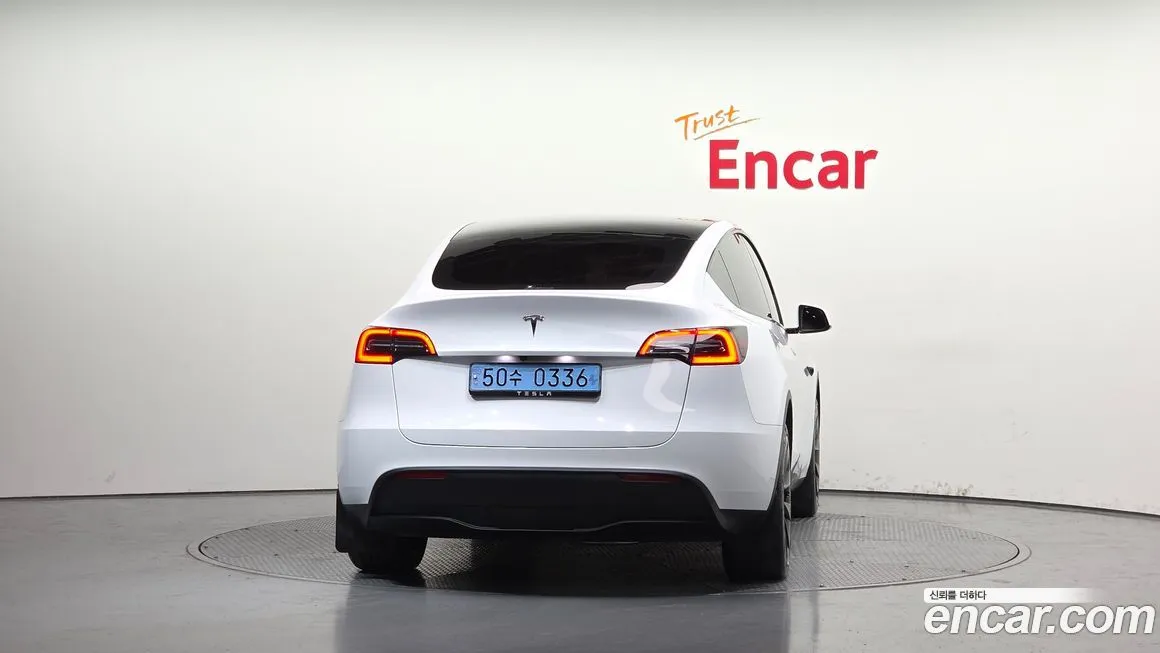Tesla Model Y — фото 4
