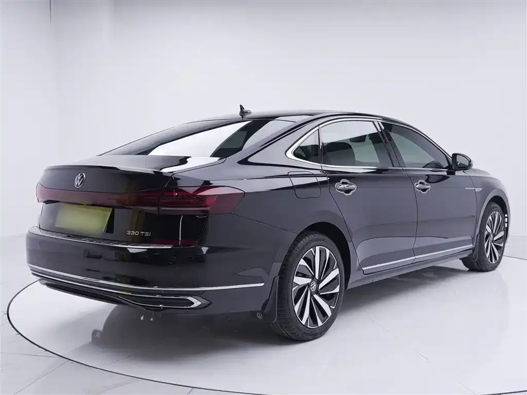 Volkswagen Passat — фото 8