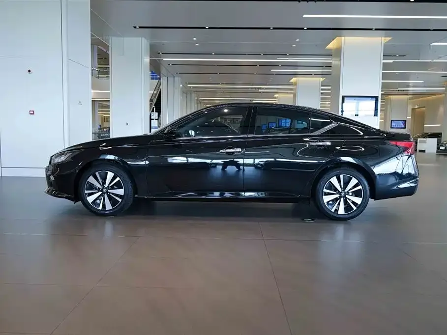 Nissan Teana — фото 3