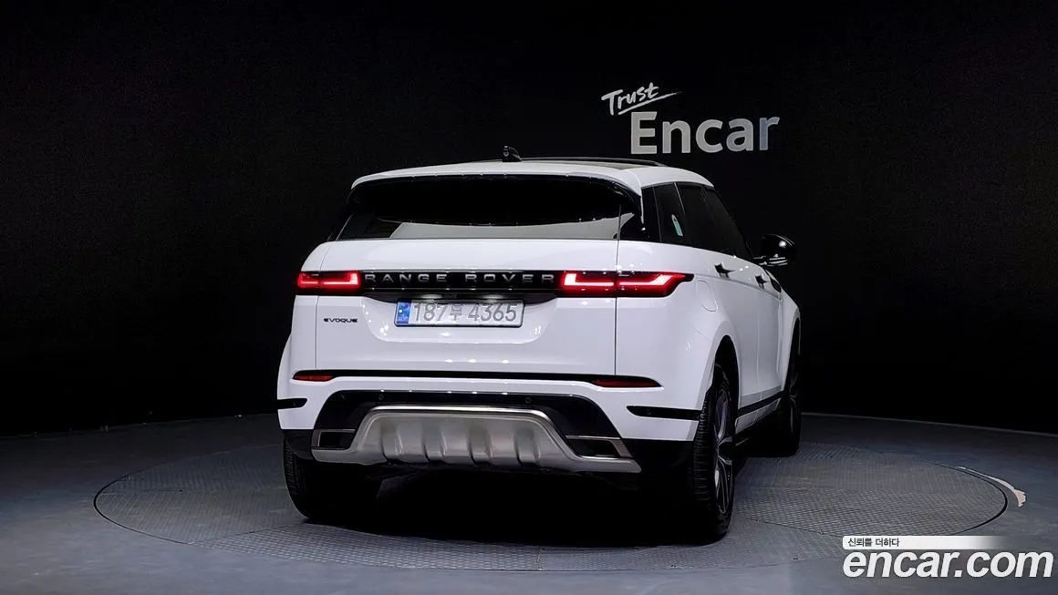 Land Rover Range Rover Evoque — фото 4