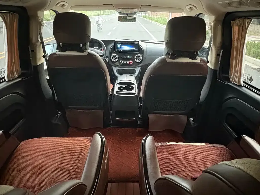 Mercedes-Benz Vito — фото 10