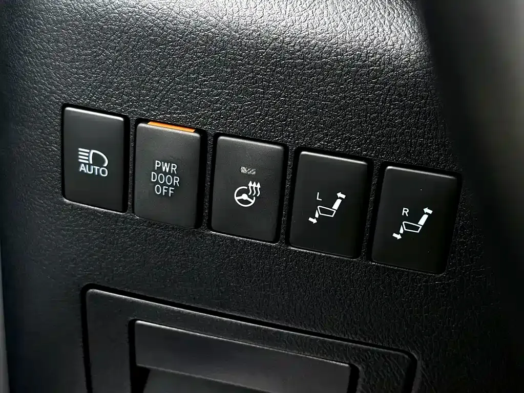 Toyota Vellfire — фото 9