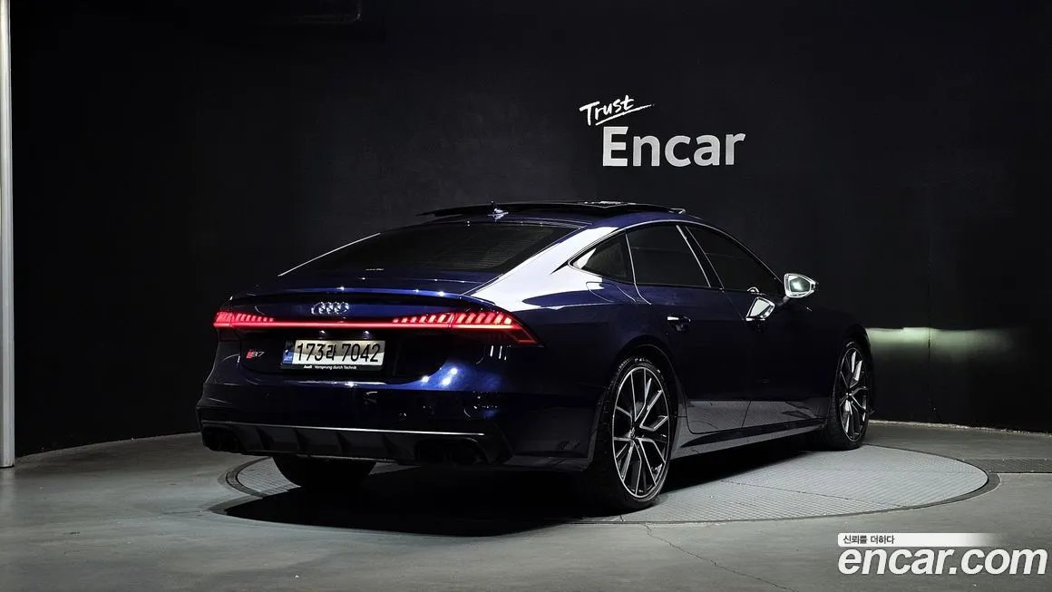 Audi S7 — фото 2