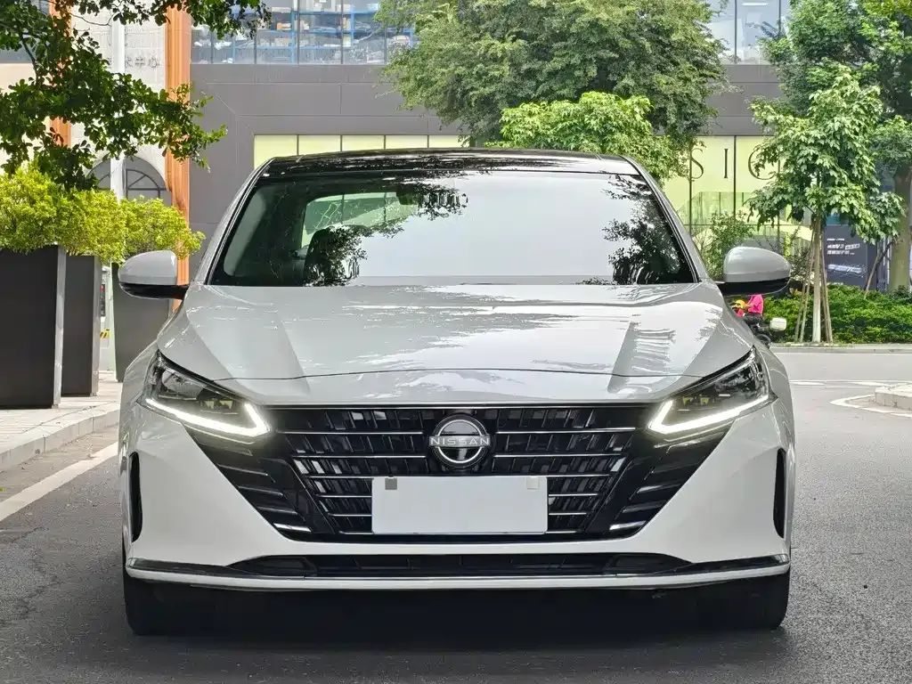 Nissan Teana — фото 2