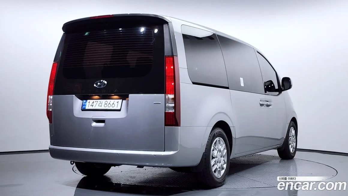 Hyundai Staria — фото 2