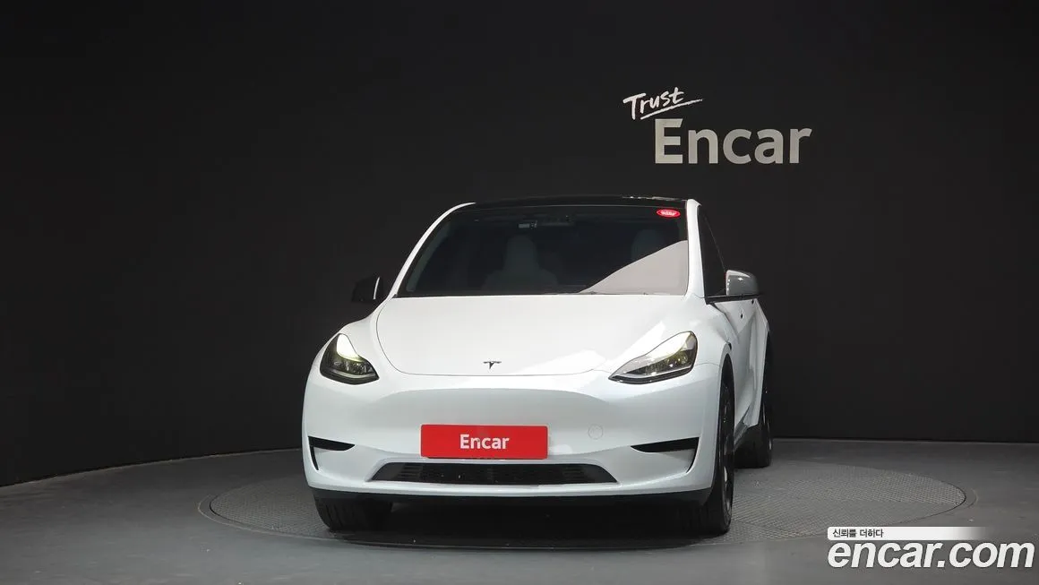 Tesla Model Y — фото 3