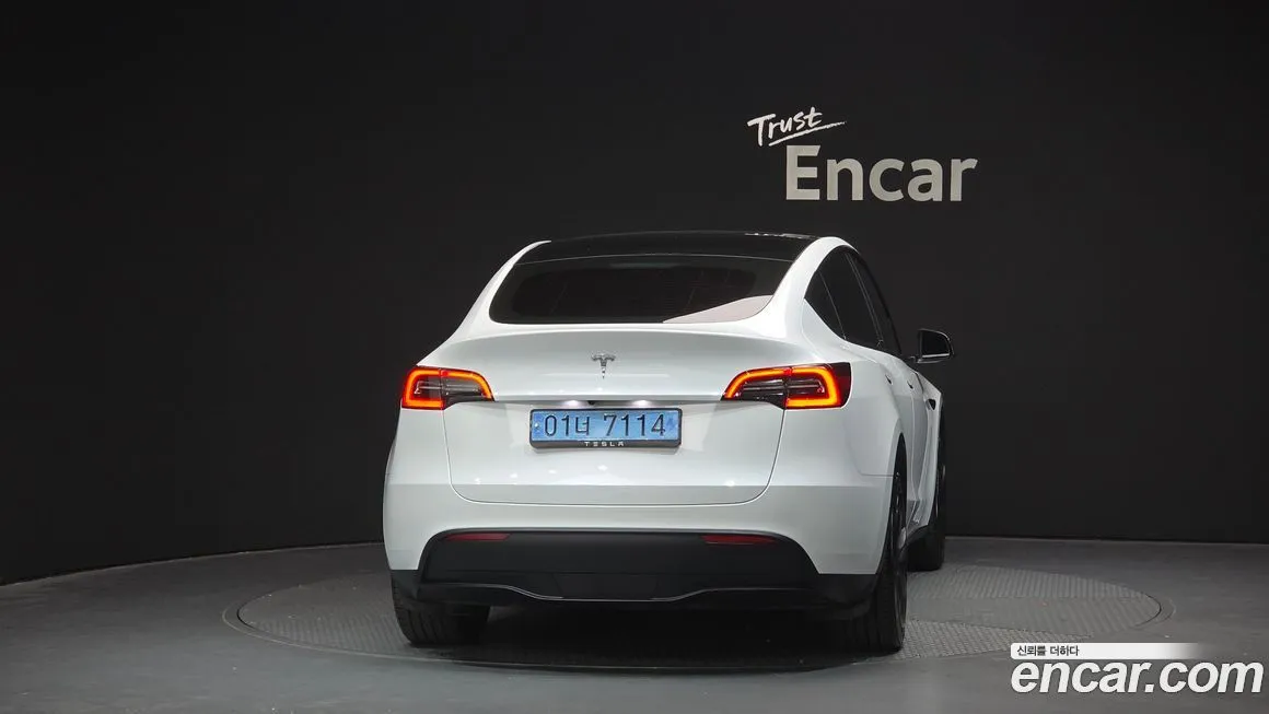 Tesla Model Y — фото 4