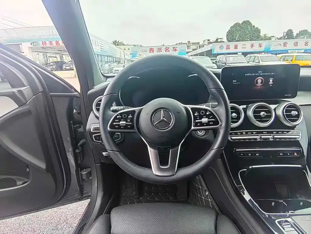 Mercedes-Benz GLC — фото 5