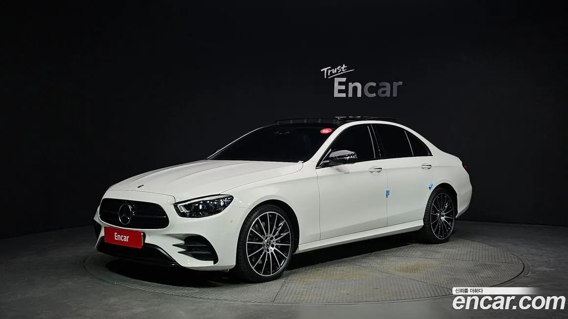 Mercedes-Benz E-Class — фото 1