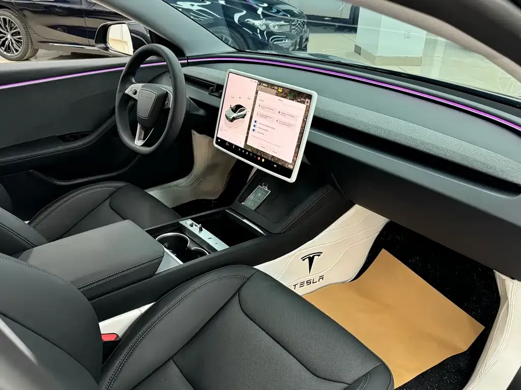 Tesla Model 3 — фото 7