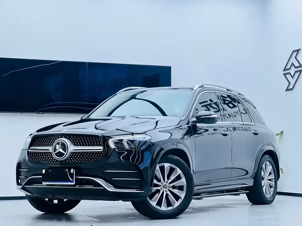 Mercedes-Benz GLE — фото 1