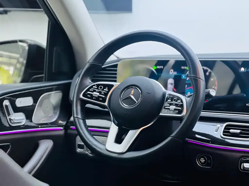 Mercedes-Benz GLE — фото 8