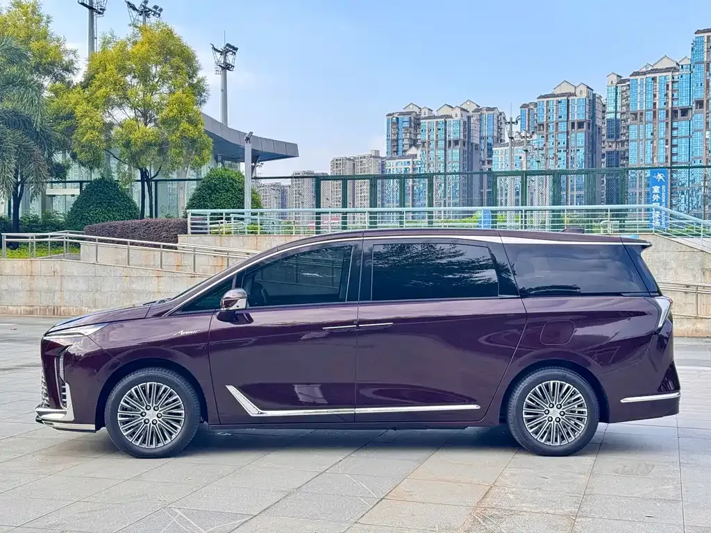 Buick GL8 Hybrid — фото 3
