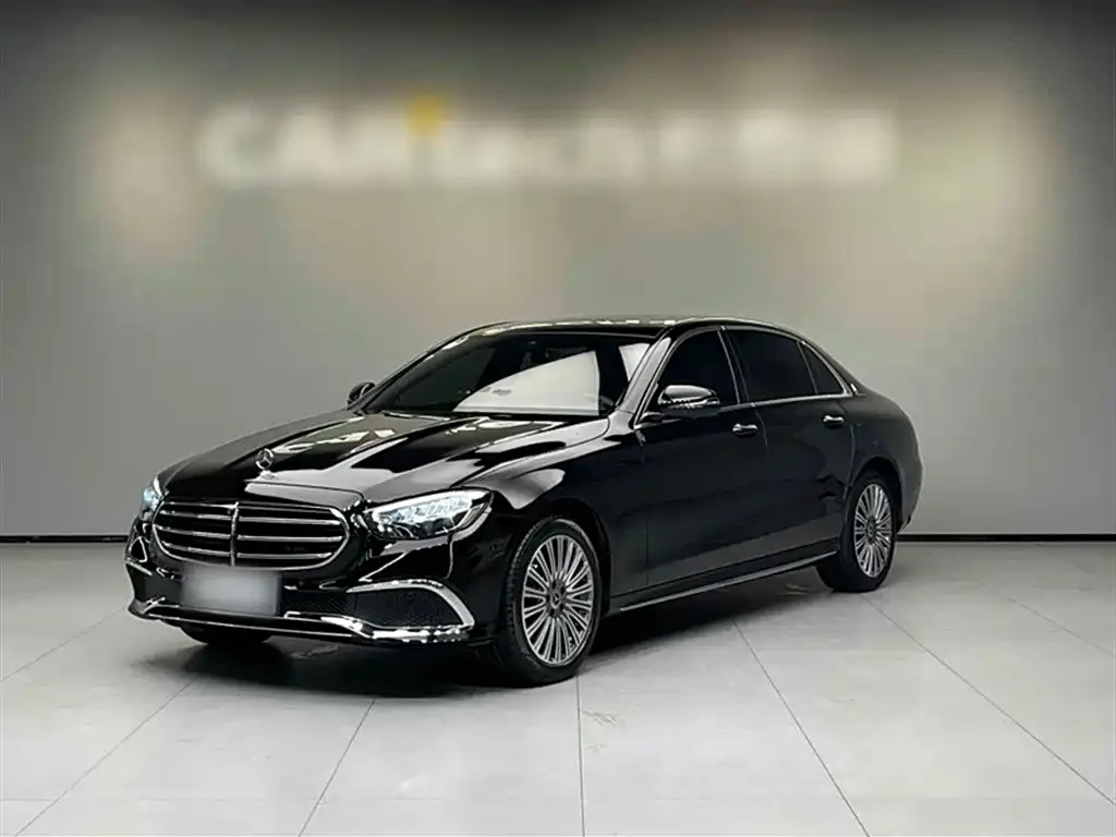 Mercedes-Benz E-Class — фото 10
