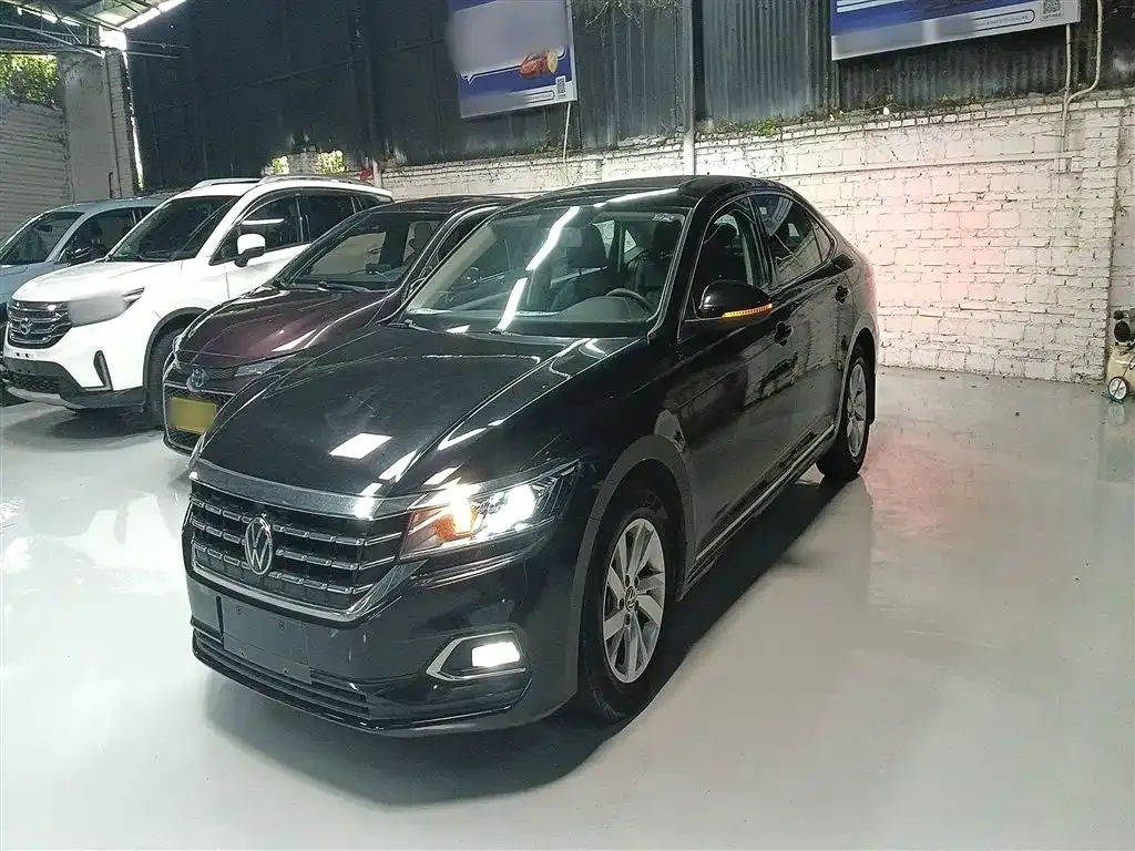 Volkswagen Passat — фото 1