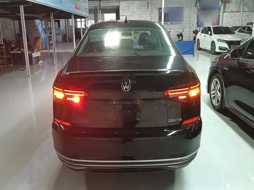 Volkswagen Passat — фото 8