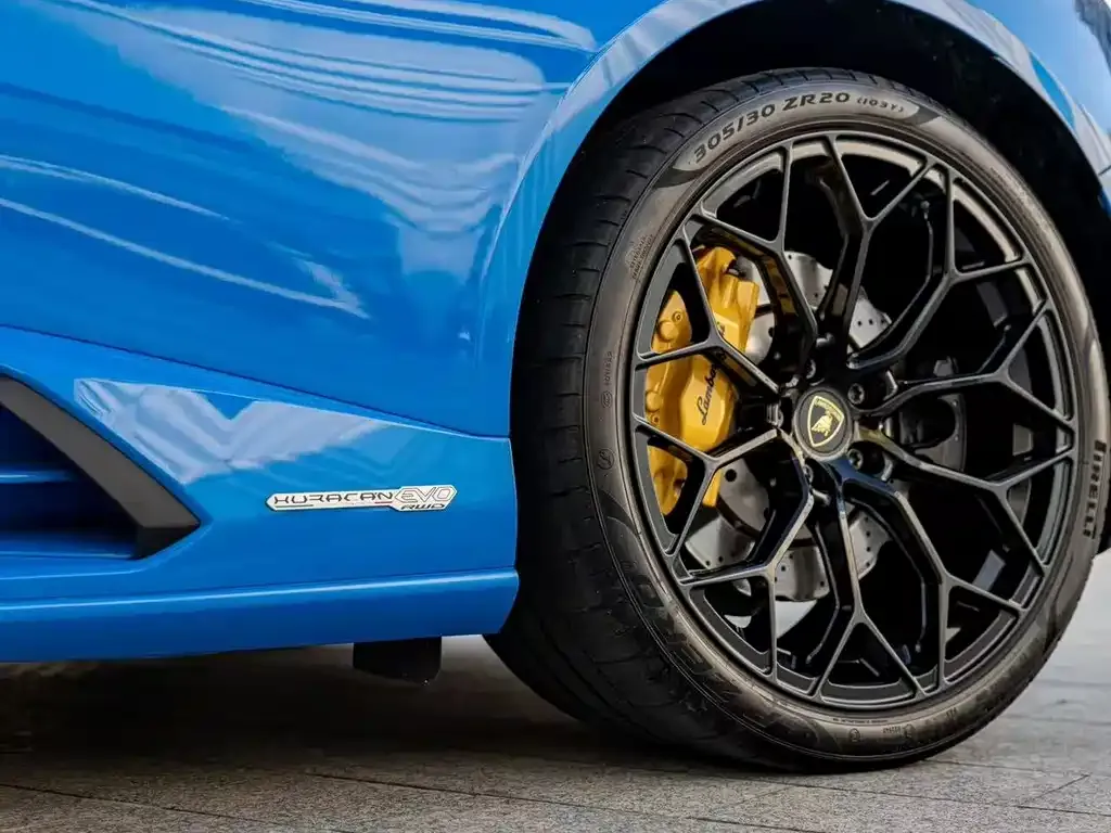 Lamborghini Huracan — фото 5