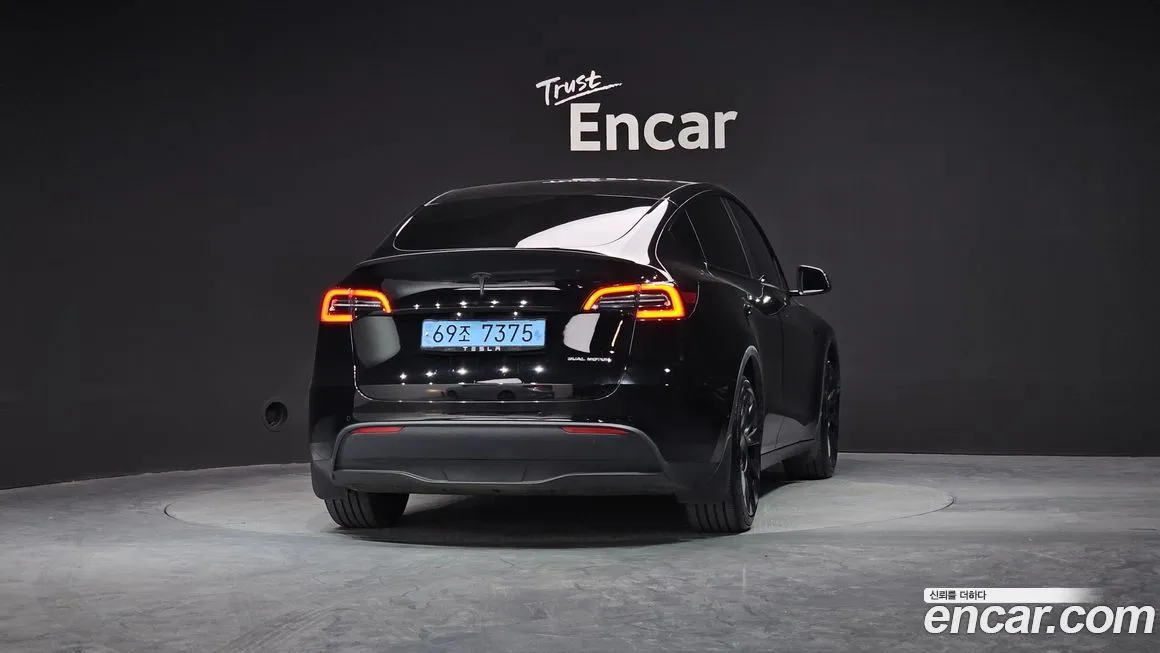 Tesla Model Y — фото 4