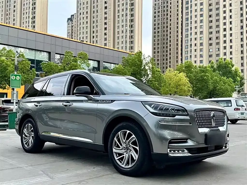 Lincoln Aviator — фото 5
